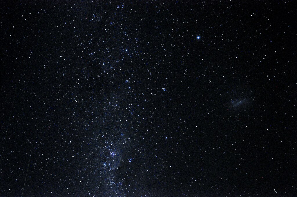 photo of a starry night sky
