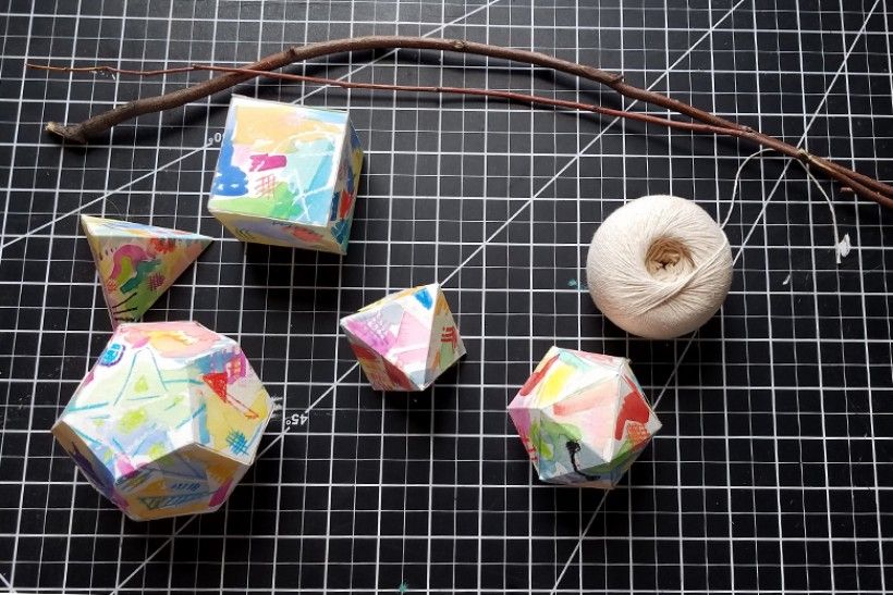 An arrangement of 3-D platonic solid shapes